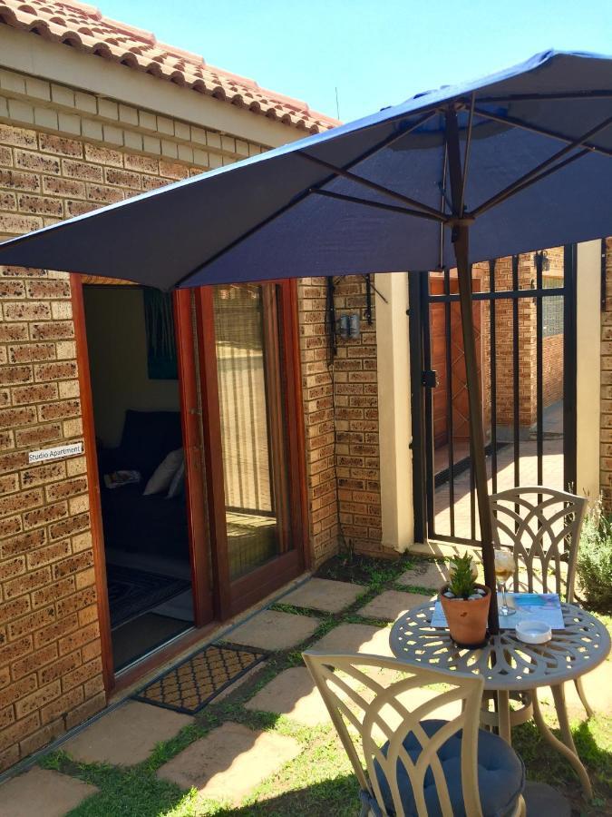 642 On Vincent Bed & Breakfast Pretoria Bagian luar foto